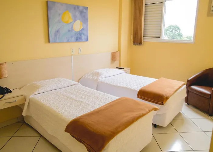 Robusti Plazza Hotel